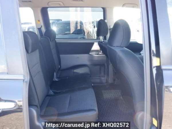 Used 2009 AT toyota voxy ZRR70W Image[15]