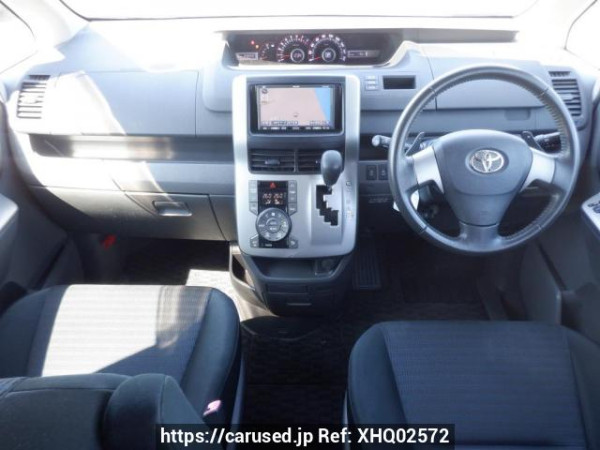 Used 2009 AT toyota voxy ZRR70W Image[21]