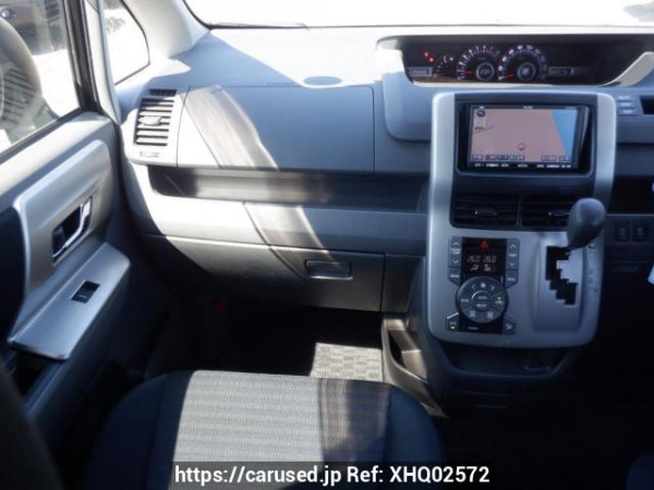 Used 2009 AT toyota voxy ZRR70W Image[22]