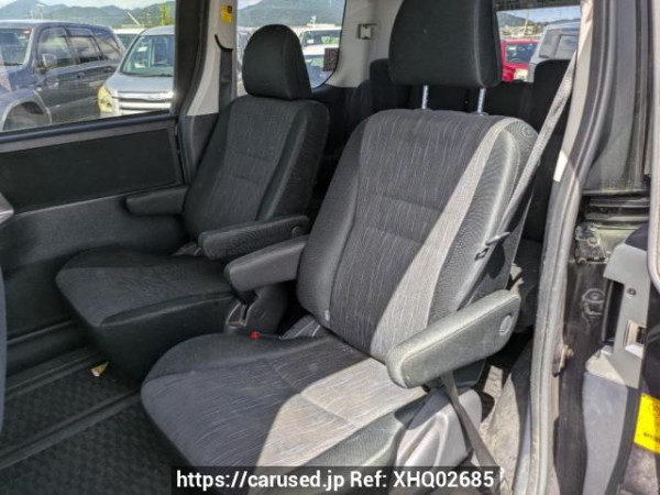 Used 2010 AT toyota voxy ZRR70W Image[14]