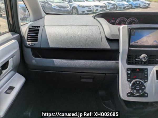 Used 2010 AT toyota voxy ZRR70W Image[17]