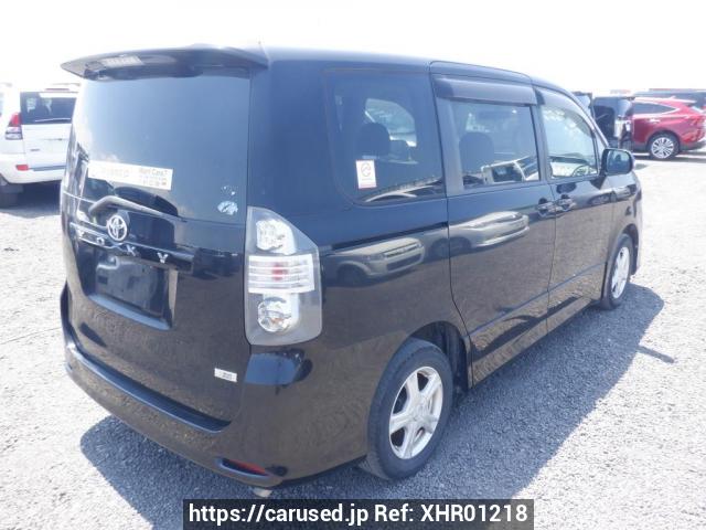Buy Used 2009 Toyota Voxy ZRR70W (XHR01218) - Carused.jp