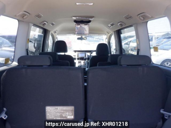 Used 2009 AT toyota voxy ZRR70W Image[9]