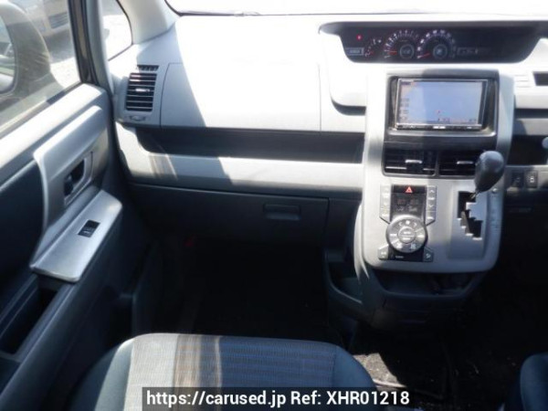 Used 2009 AT toyota voxy ZRR70W Image[23]