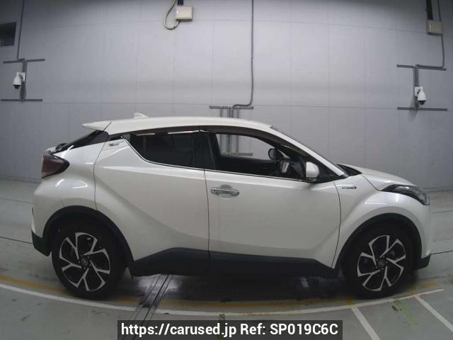 Buy Used 2017 Toyota C-HR ZYX10 (SP019C6C) | Japanese Used