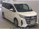 Toyota Noah ZWR80W