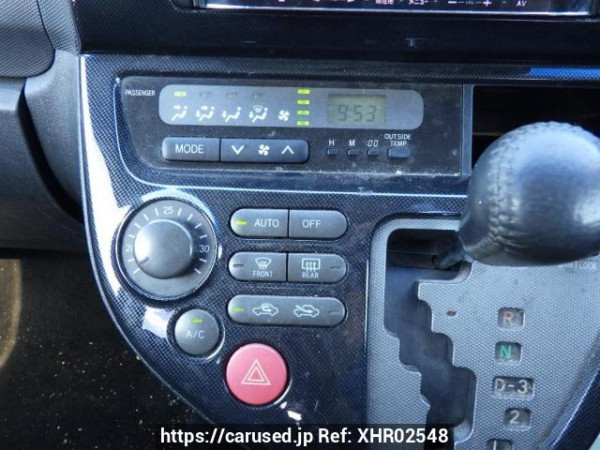 Used 2004 AT toyota wish ZNE10G Image[24]