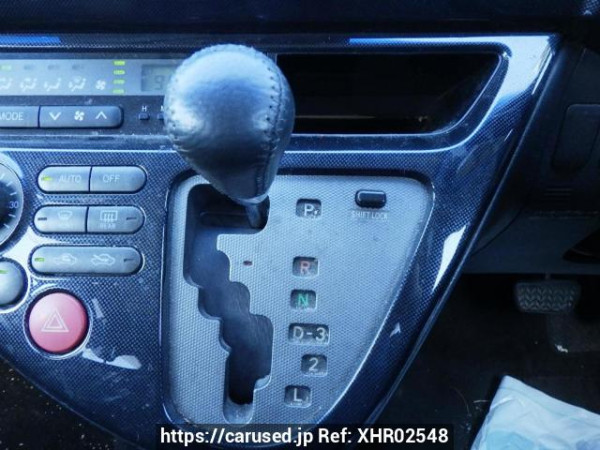 Used 2004 AT toyota wish ZNE10G Image[26]