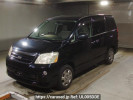 Toyota Noah AZR60G