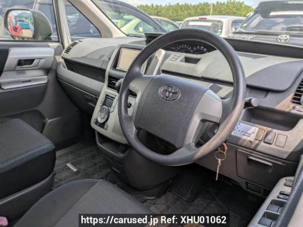 Used 2008 AT toyota voxy ZRR70W Image[7]