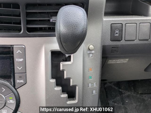 Used 2008 AT toyota voxy ZRR70W Image[18]