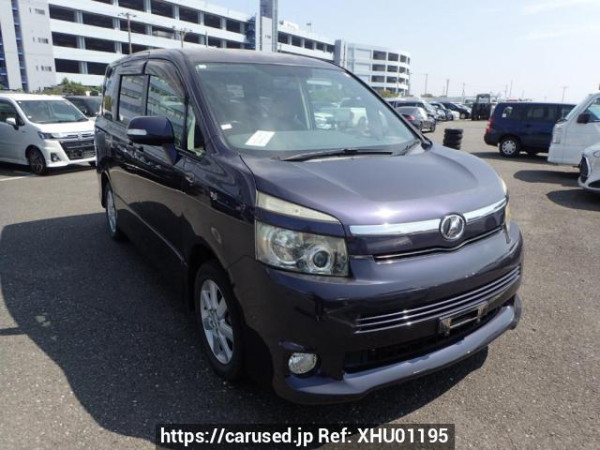 Used 2008 AT toyota voxy ZRR70W Image[0]