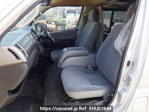 Used 2005 AT toyota regiusace-van KDH200V Image[15]
