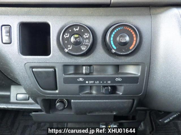 Used 2005 AT toyota regiusace-van KDH200V Image[25]