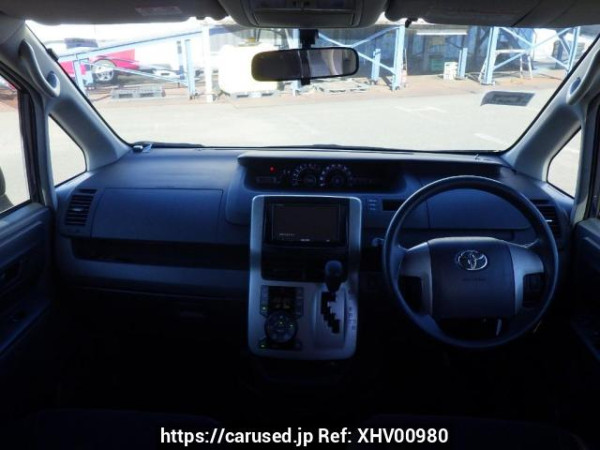 Used 2008 AT toyota noah ZRR70G Image[18]