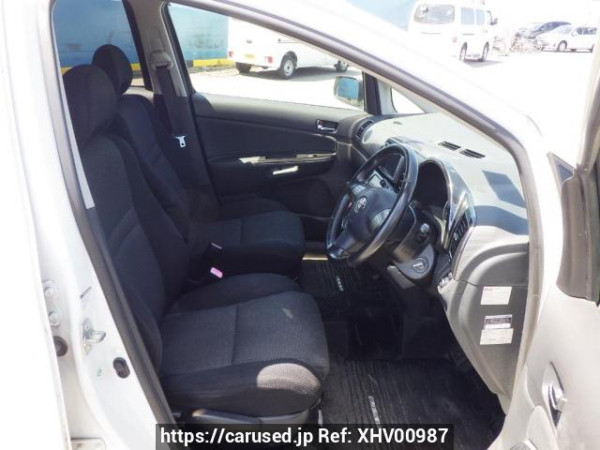 Used 2004 AT toyota wish ZNE10G Image[13]