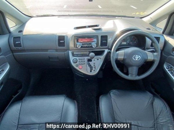 Used 2004 AT toyota wish ZNE10G Image[17]