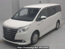 Toyota Noah ZWR80G