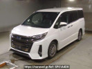 Toyota Noah ZWR80W