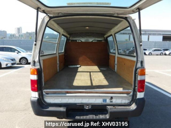 Used 2004 MT toyota regiusace-van TRH112V Image[6]