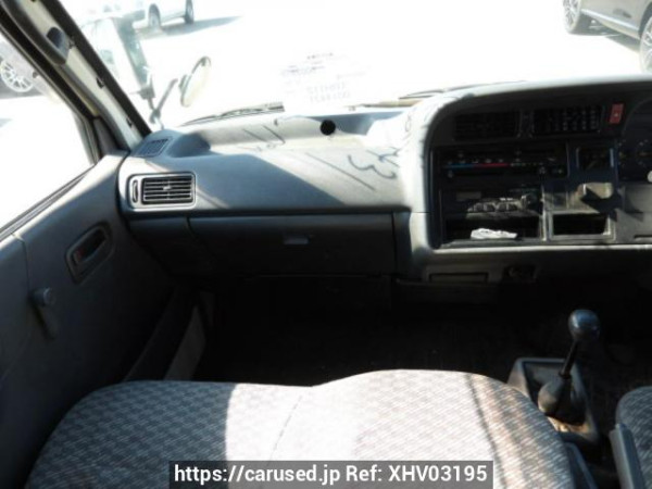 Used 2004 MT toyota regiusace-van TRH112V Image[12]