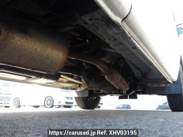 Used 2004 MT toyota regiusace-van TRH112V Image[27]