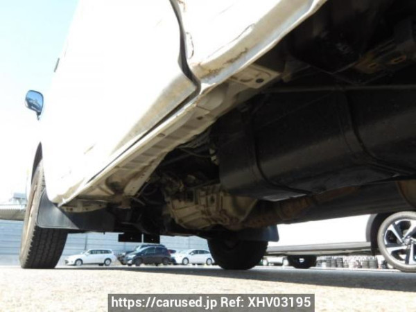 Used 2004 MT toyota regiusace-van TRH112V Image[28]