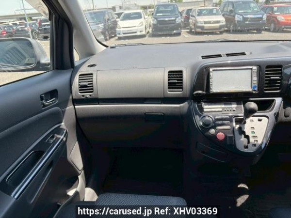 Used 2003 AT toyota wish ZNE10G Image[18]