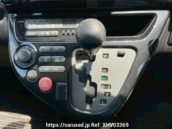 Used 2003 AT toyota wish ZNE10G Image[23]