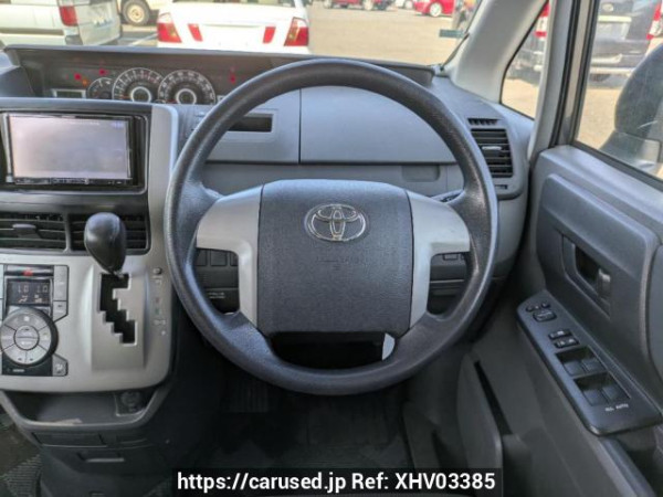 Used 2007 AT toyota noah ZRR75G Image[18]