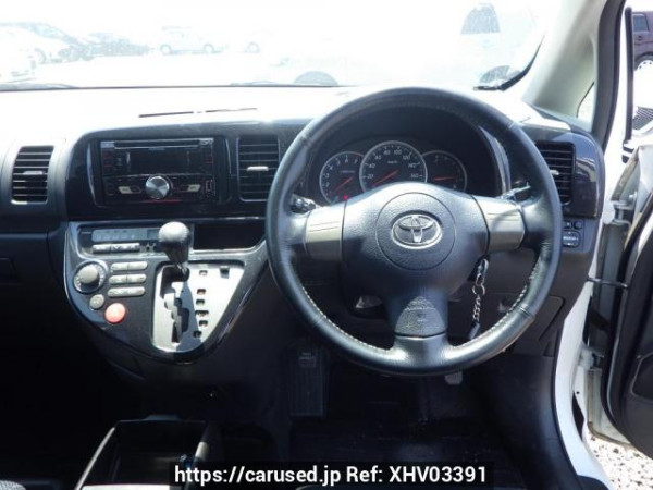 Used 2004 AT toyota wish ZNE10G Image[33]