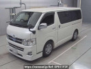 Toyota Hiace Van TRH200V