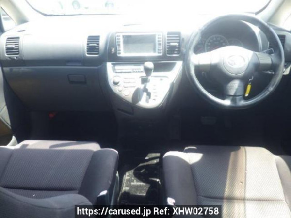 Used 2004 AT toyota wish ZNE10G Image[16]