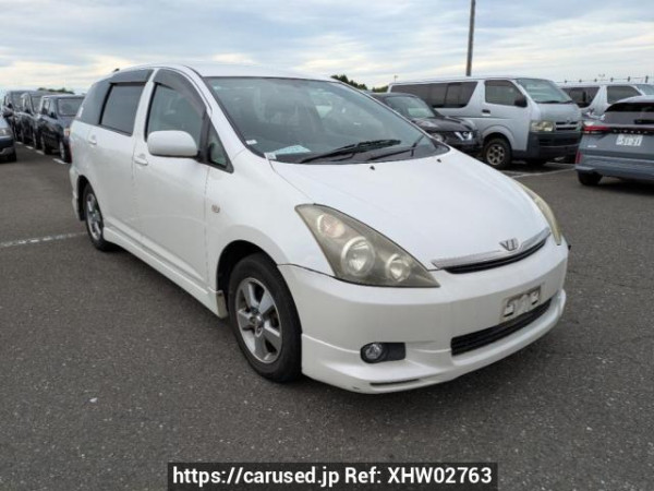 Used 2004 AT toyota wish ZNE10G Image[0]
