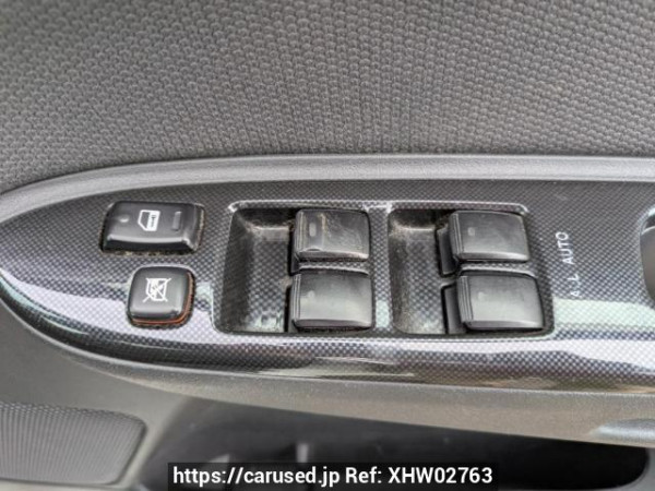 Used 2004 AT toyota wish ZNE10G Image[18]
