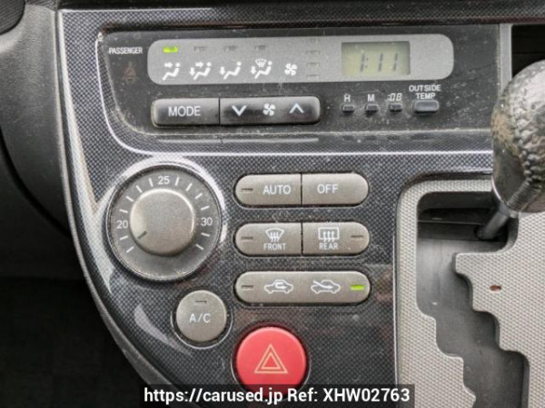 Used 2004 AT toyota wish ZNE10G Image[27]