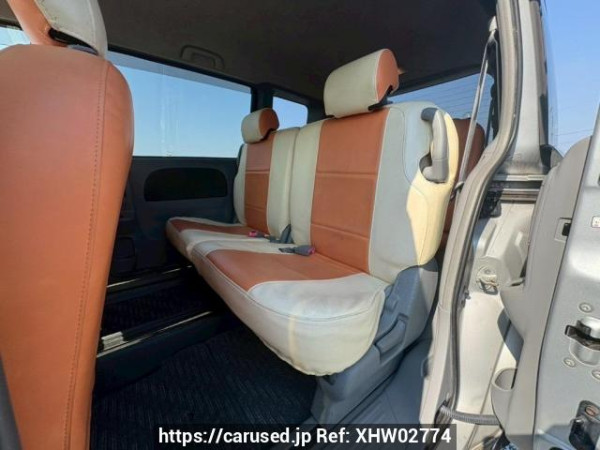 Used 2005 AT toyota sienta NCP81G Image[15]