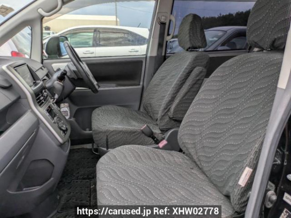 Used 2009 AT toyota voxy ZRR70W Image[12]