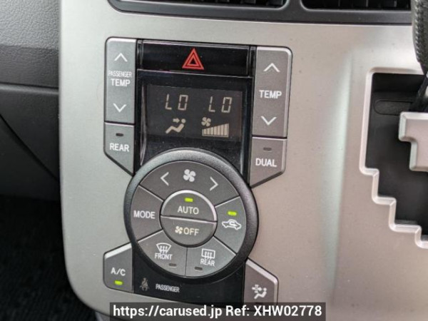 Used 2009 AT toyota voxy ZRR70W Image[22]