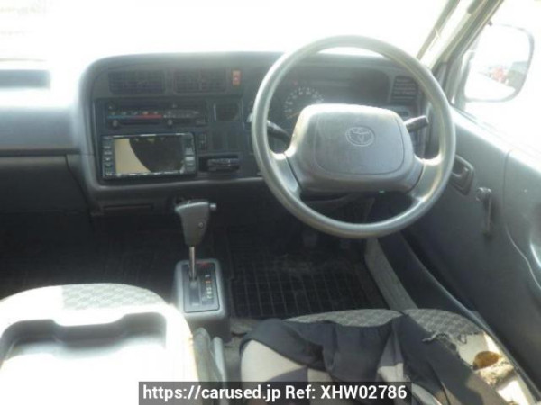Used 2003 AT toyota regiusace-van RZH112V Image[18]