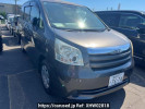 Toyota Noah ZRR70G