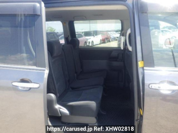 Used 2009 AT toyota noah ZRR70G Image[13]