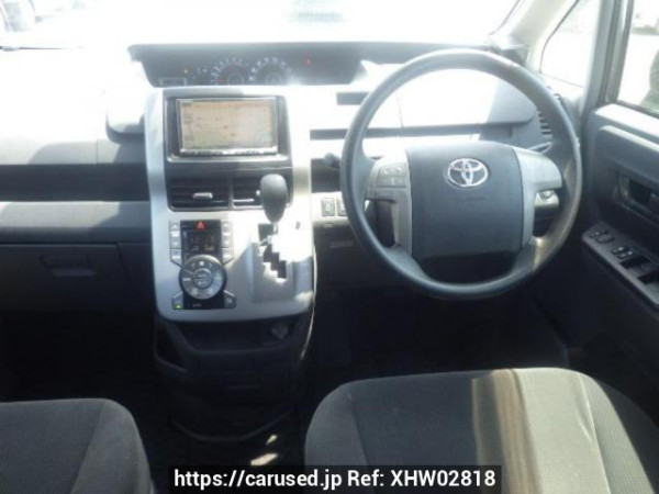 Used 2009 AT toyota noah ZRR70G Image[18]