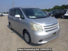 Toyota Noah ZRR70G