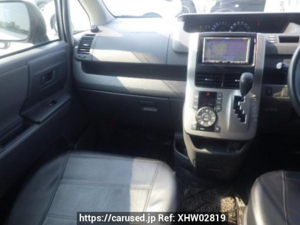 Used 2008 AT toyota noah ZRR70G Image[18]