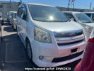 Toyota Noah ZRR70W