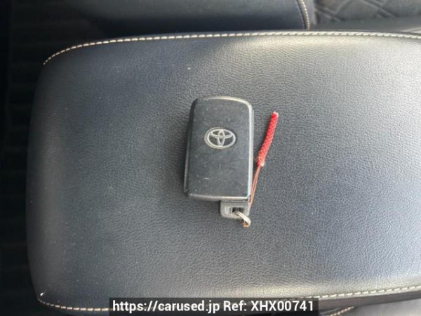 Used 2014 AT toyota harrier ZSU60W Image[28]