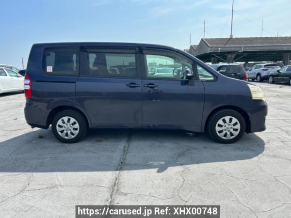 Used 2010 AT toyota noah ZRR70G Image[7]