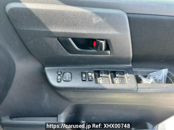 Used 2010 AT toyota noah ZRR70G Image[18]