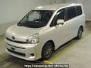 Toyota Voxy ZRR75G